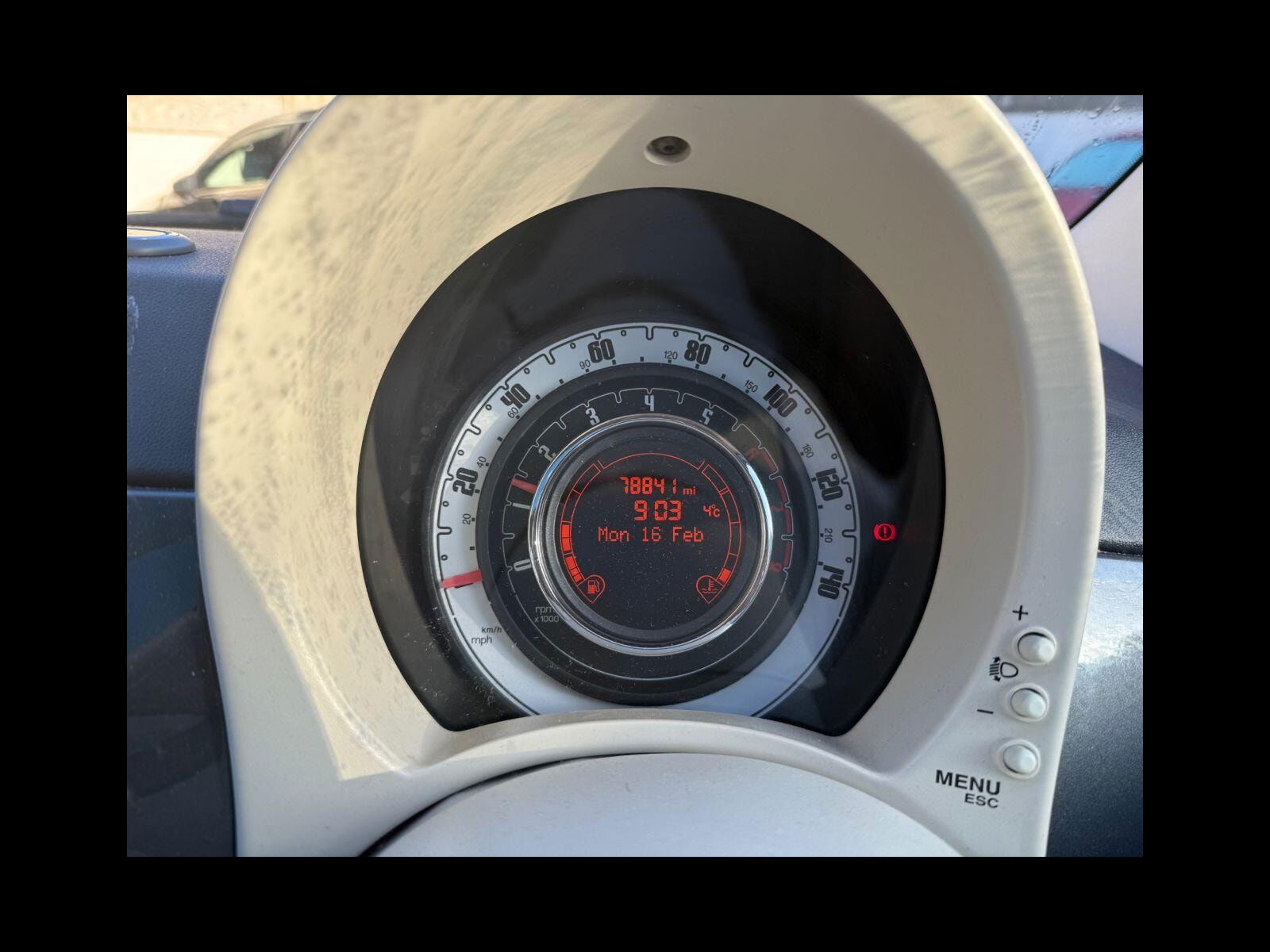 Fiat 500 0.9 TwinAir Lounge Hatchback 3dr Petrol Manual Euro 5 (s/s) (85 bhp) £20 Tax, Sunroof, ideal first car.. 3dr Manual 2012