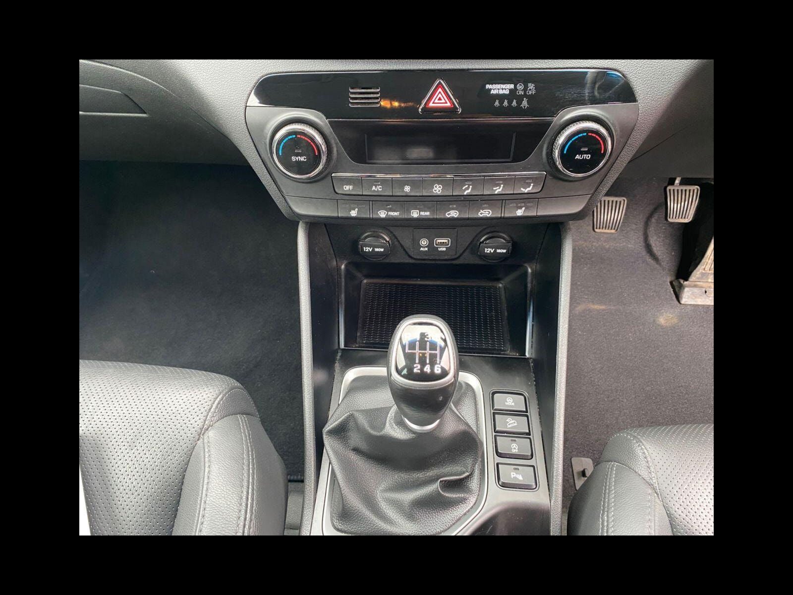 Hyundai Tucson 1.7 CRDi Blue Drive Premium SUV 5dr Diesel Manual Euro 6 (s/s) (116 ps) Sat nav, Bluetooth, Heated Leather 5dr Manual 2018