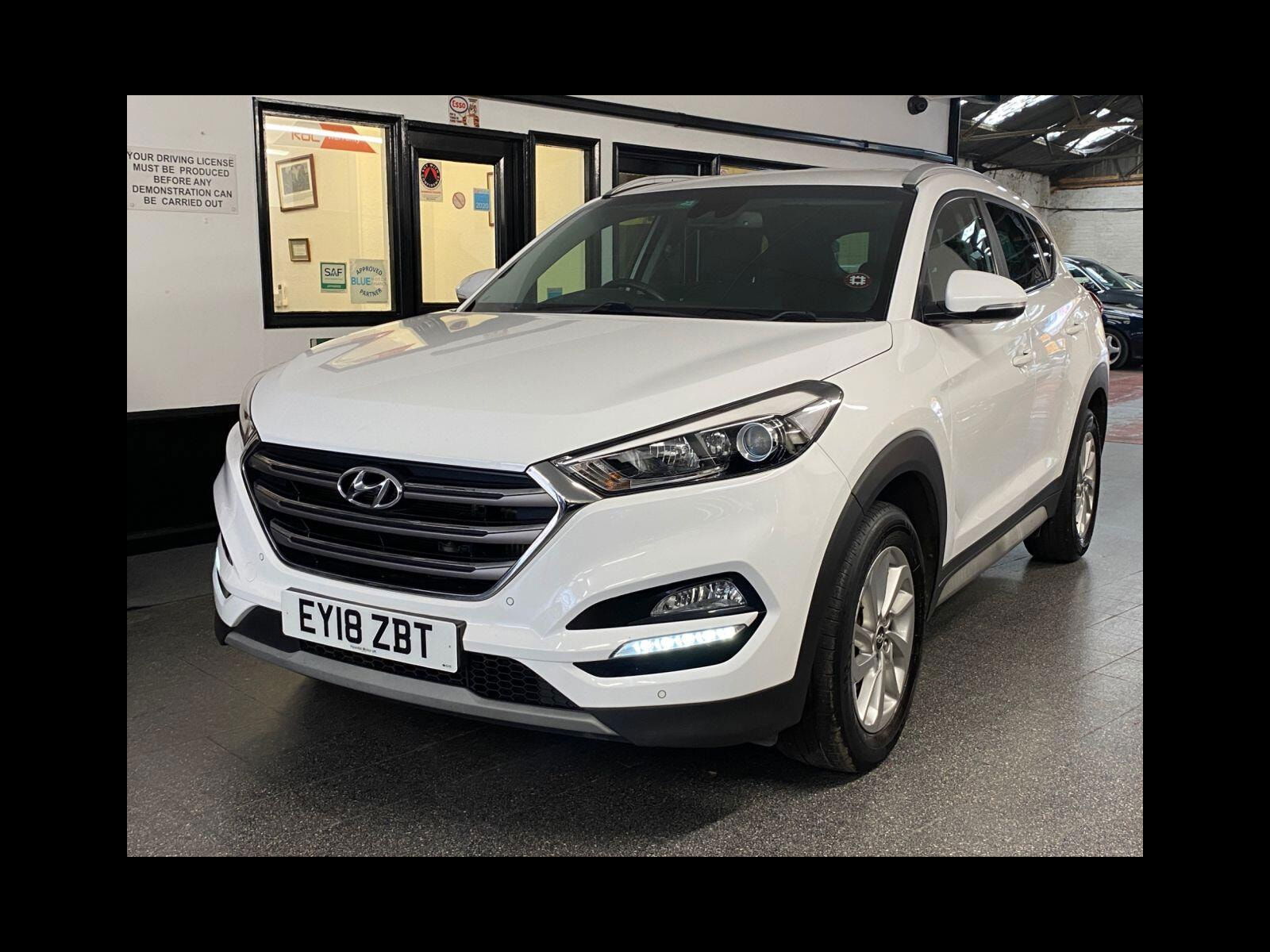 Hyundai Tucson 1.7 CRDi Blue Drive Premium SUV 5dr Diesel Manual Euro 6 (s/s) (116 ps) Sat nav, Bluetooth, Heated Leather 5dr Manual 2018