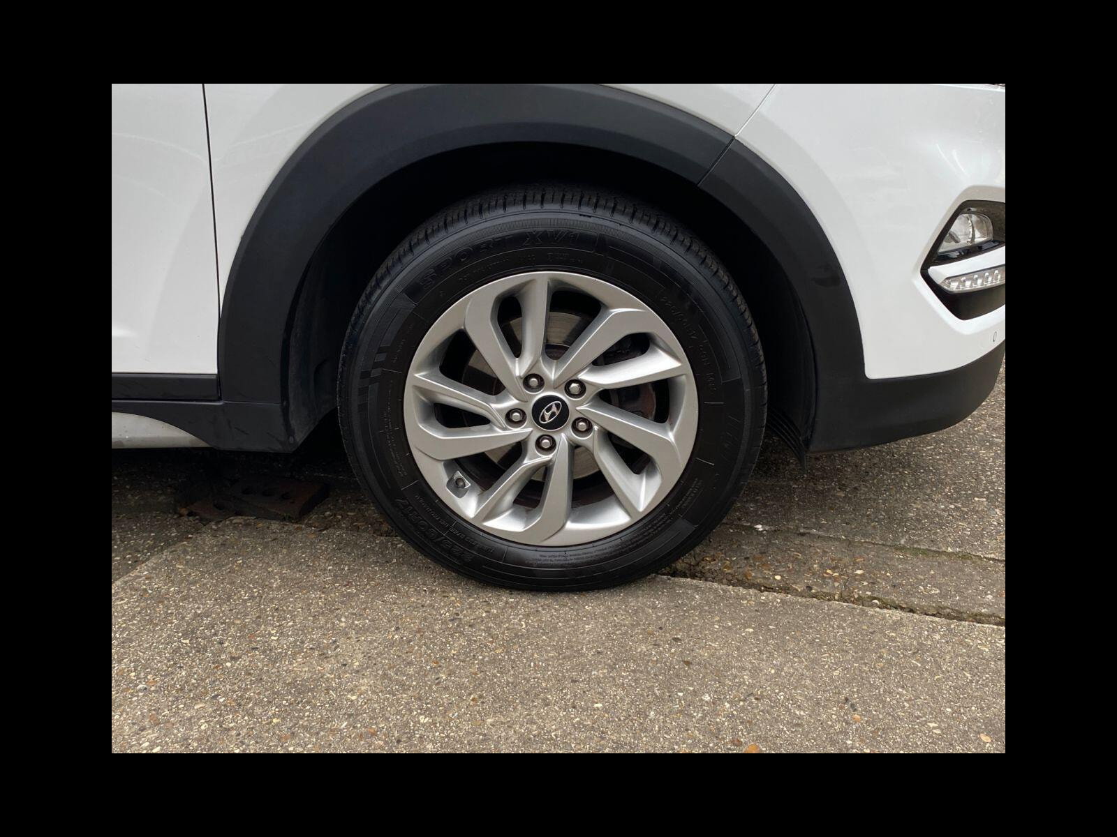 Hyundai Tucson 1.7 CRDi Blue Drive Premium SUV 5dr Diesel Manual Euro 6 (s/s) (116 ps) Sat nav, Bluetooth, Heated Leather 5dr Manual 2018