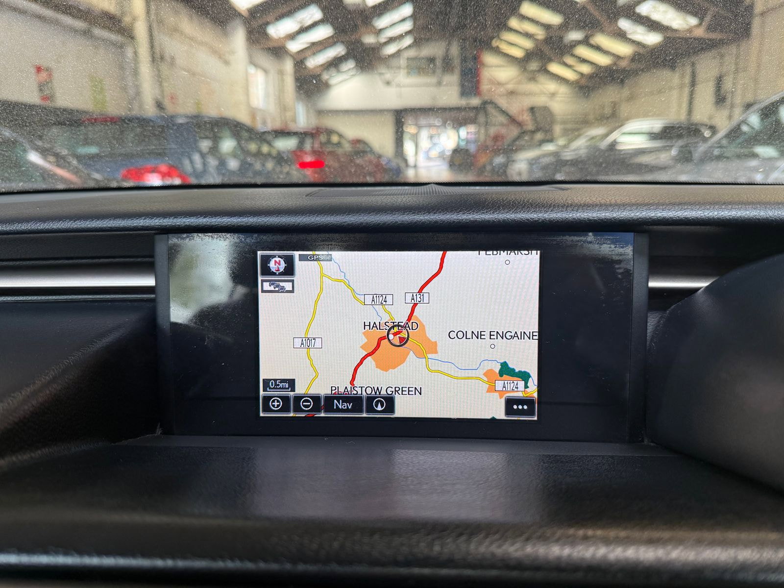 Lexus IS 2.5 300h Executive Edition Saloon 4dr Petrol Hybrid E-CVT Euro 5 (s/s) (223 ps) Perforated heated Leather seats 4dr Automatic 2014