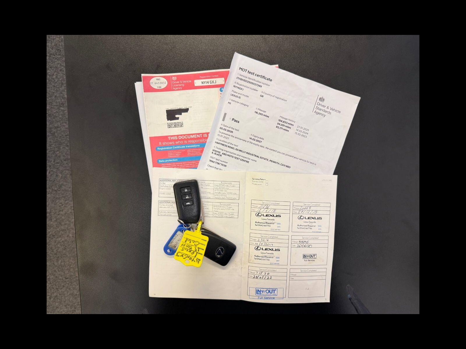 Lexus IS 2.5 300h Executive Edition Saloon 4dr Petrol Hybrid E-CVT Euro 5 (s/s) (223 ps) Perforated heated Leather seats 4dr Automatic 2014