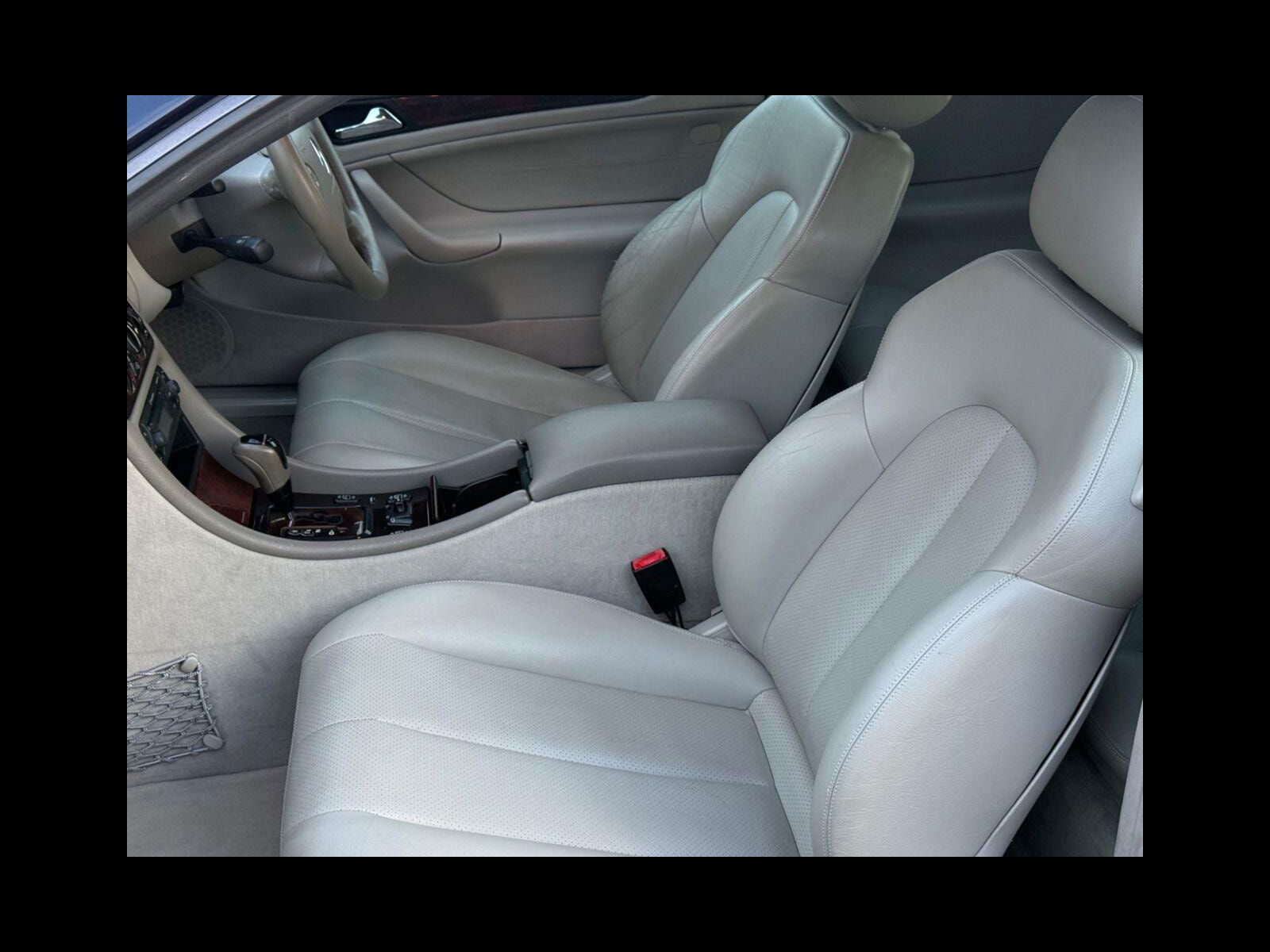 Mercedes-Benz CLK 2.3 CLK230 Kompressor Elegance Cabriolet 2dr Petrol Automatic (237 g/km, 197 bhp) Only 54000 miles from new!!! 2dr Automatic 2001