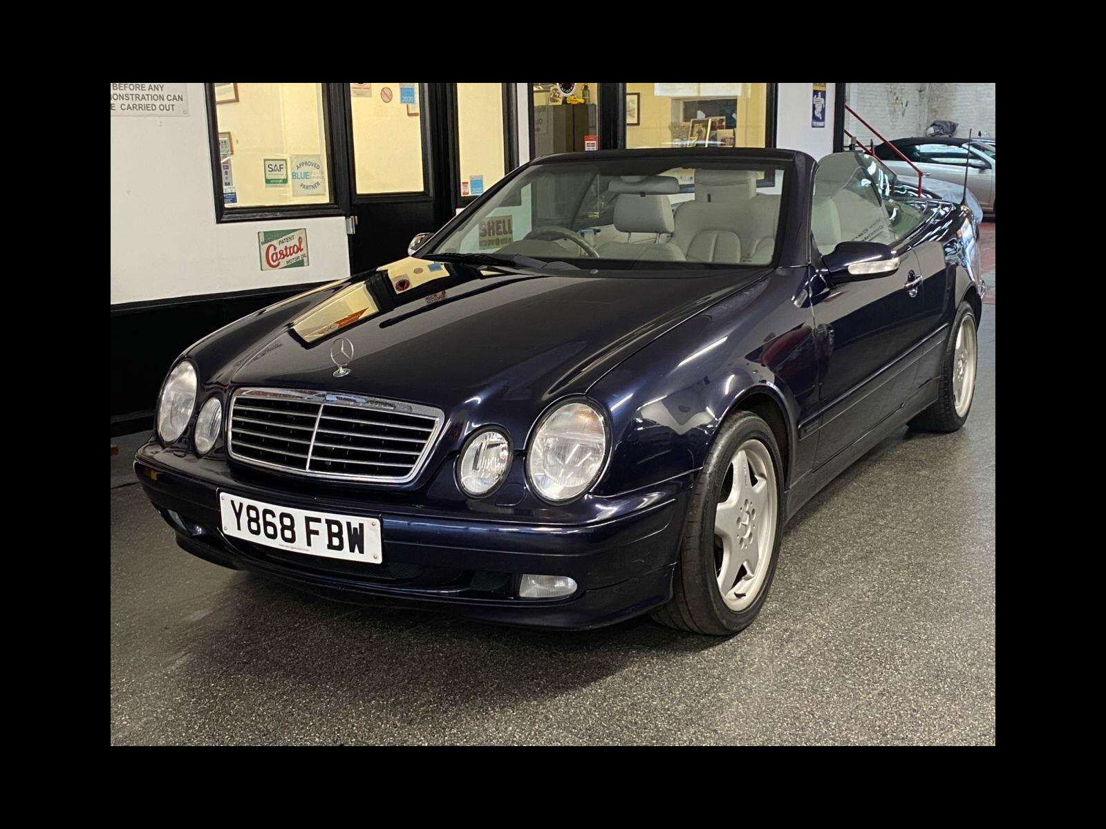 Mercedes-Benz CLK 2.3 CLK230 Kompressor Elegance Cabriolet 2dr Petrol Automatic (237 g/km, 197 bhp) Only 54000 miles from new!!! 2dr Automatic 2001