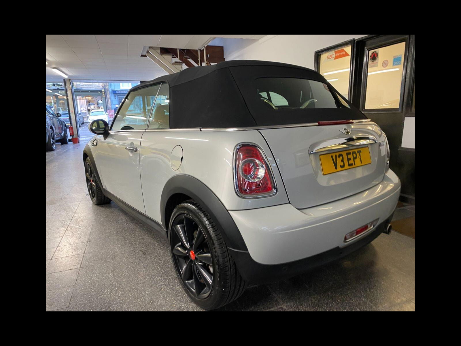 MINI Convertible 1.6 COOPER 2d 122 BHP Heated Leather Seats/CHILLI Pack 2dr Manual 2015