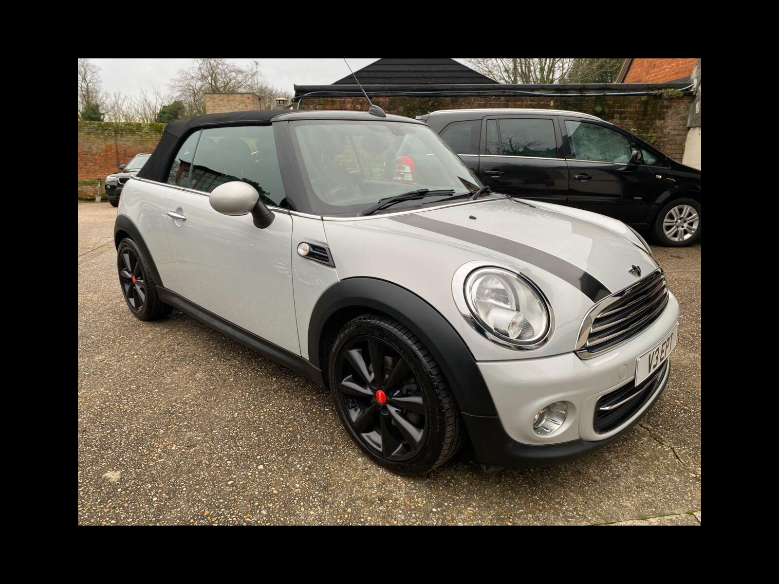 MINI Convertible 1.6 COOPER 2d 122 BHP Heated Leather Seats/CHILLI Pack 2dr Manual 2015
