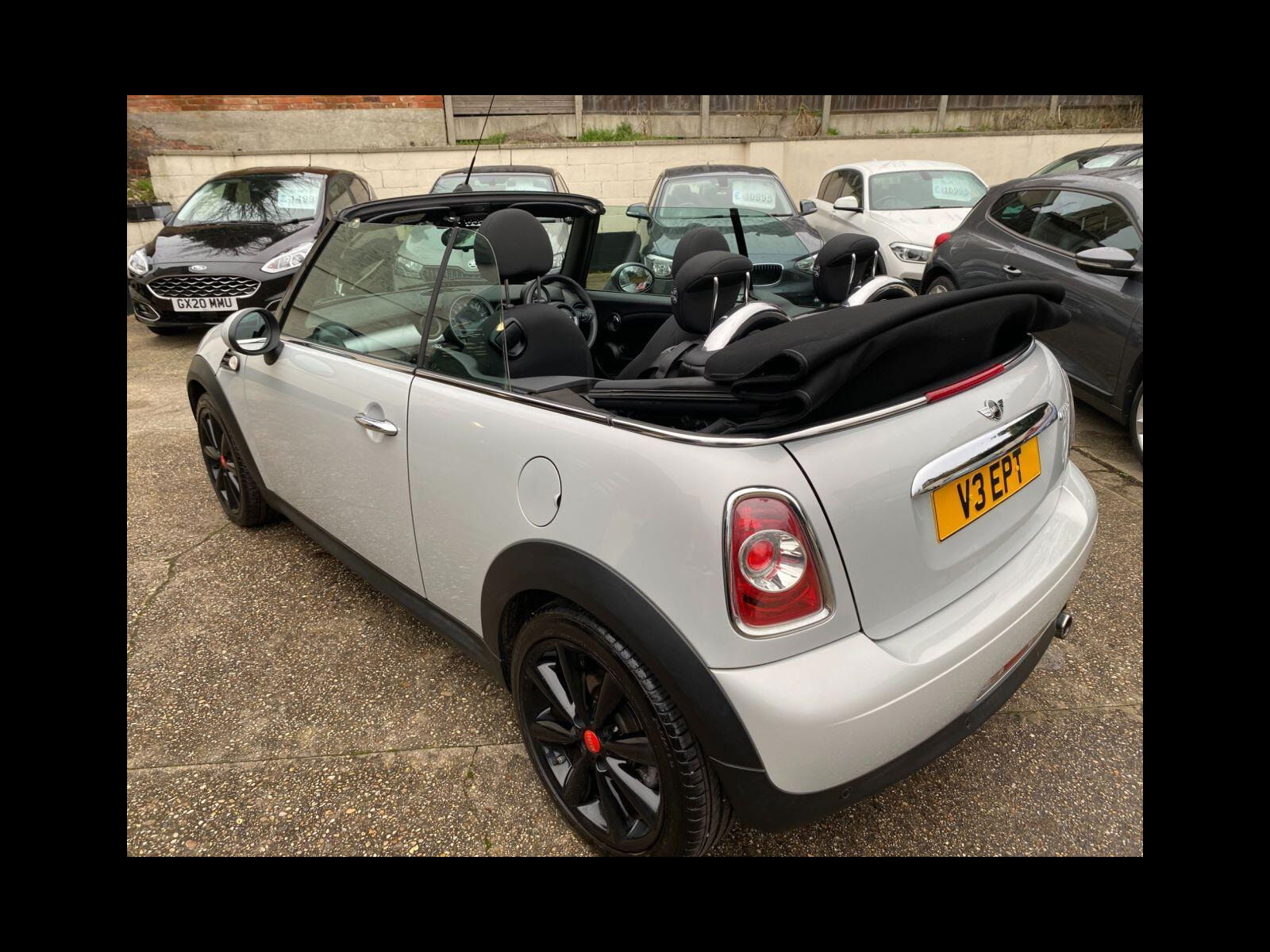 MINI Convertible 1.6 COOPER 2d 122 BHP Heated Leather Seats/CHILLI Pack 2dr Manual 2015