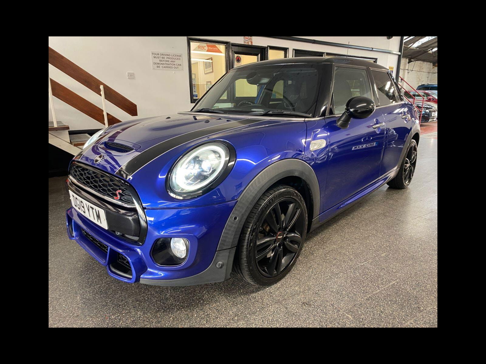 MINI Hatch 2.0 Cooper S Sport Hatchback 5dr Petrol Steptronic Euro 6 (s/s) (192 ps) Comfort Plus & Navigation packs 5dr Automatic 2019