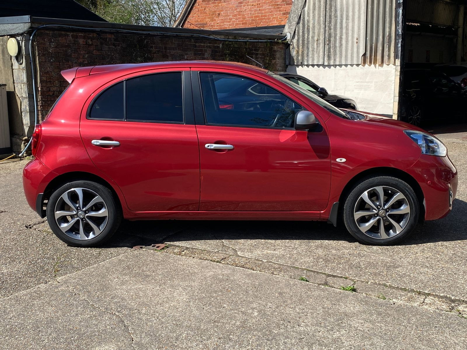 Nissan Micra 1.2 n-tec Hatchback 5dr Petrol CVT Euro 6 (80 ps) 5dr Automatic 2016