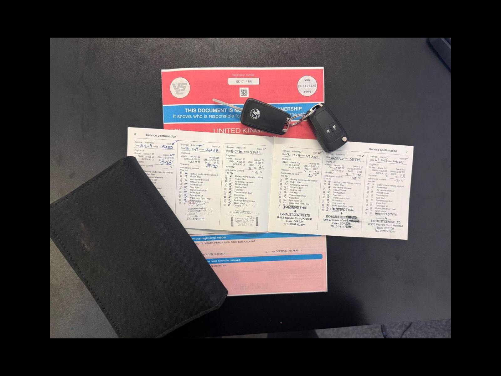 Vauxhall Viva 1.0i SL Hatchback 5dr Petrol Manual Euro 6 (75 ps) just two owners and service history 5dr Manual 2017