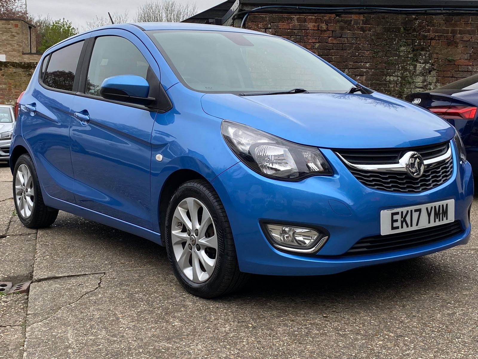 Vauxhall Viva 1.0i SL Hatchback 5dr Petrol Manual Euro 6 (75 ps) just two owners and service history 5dr Manual 2017