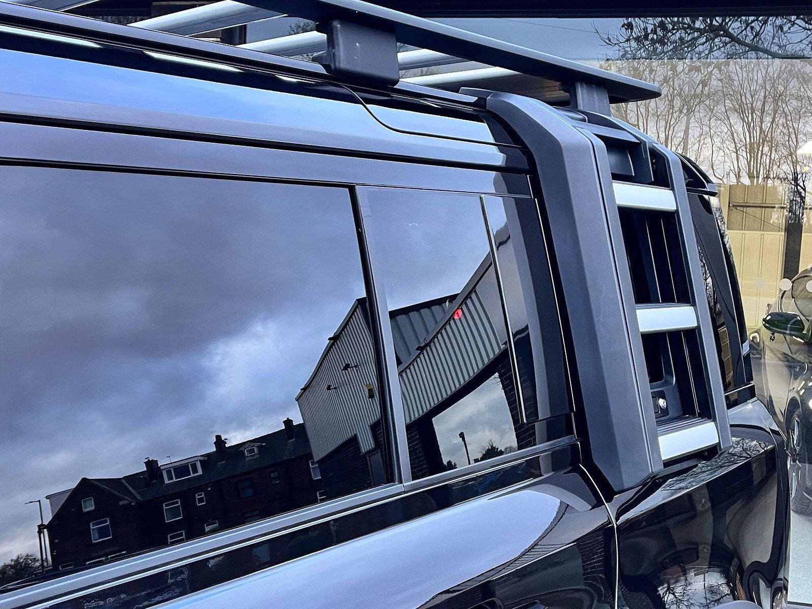 Land Rover DEFENDER 110 3.0 D250 MHEV X-Dynamic SE Auto 4WD Euro 6 (s/s) 5dr 5dr Automatic 2022