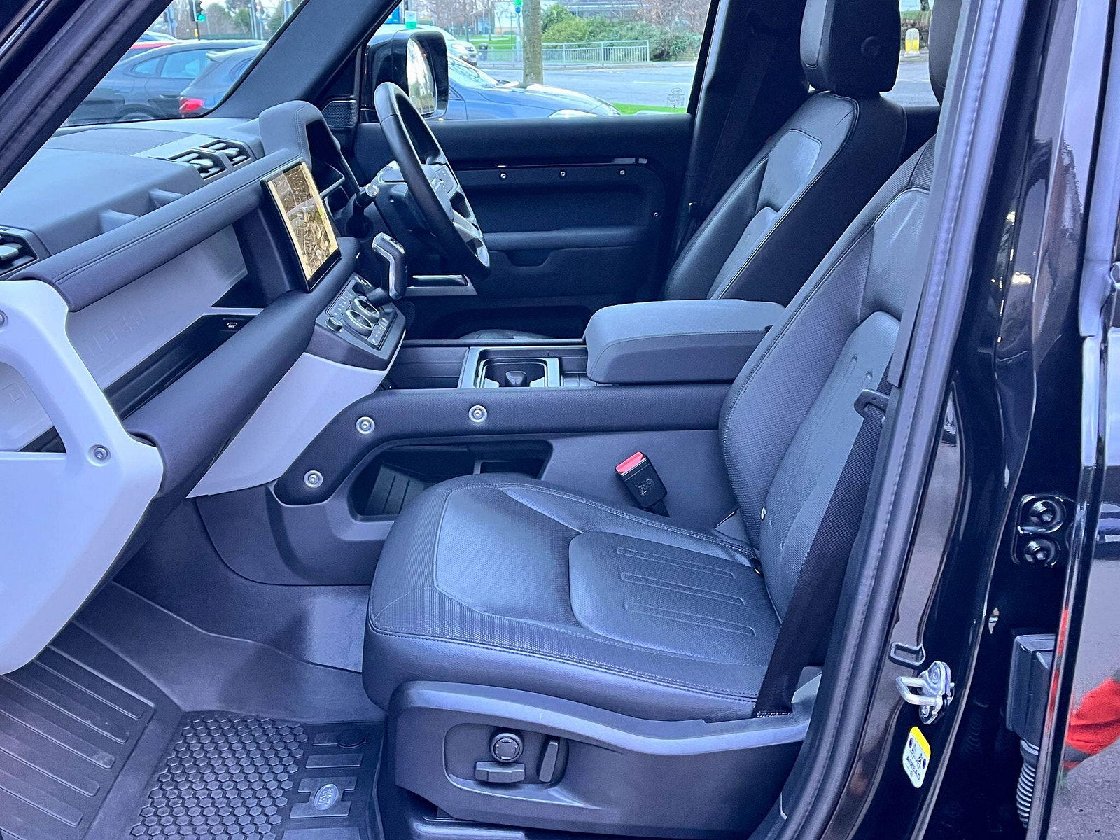 Land Rover DEFENDER 110 3.0 D250 MHEV X-Dynamic SE Auto 4WD Euro 6 (s/s) 5dr 5dr Automatic 2022