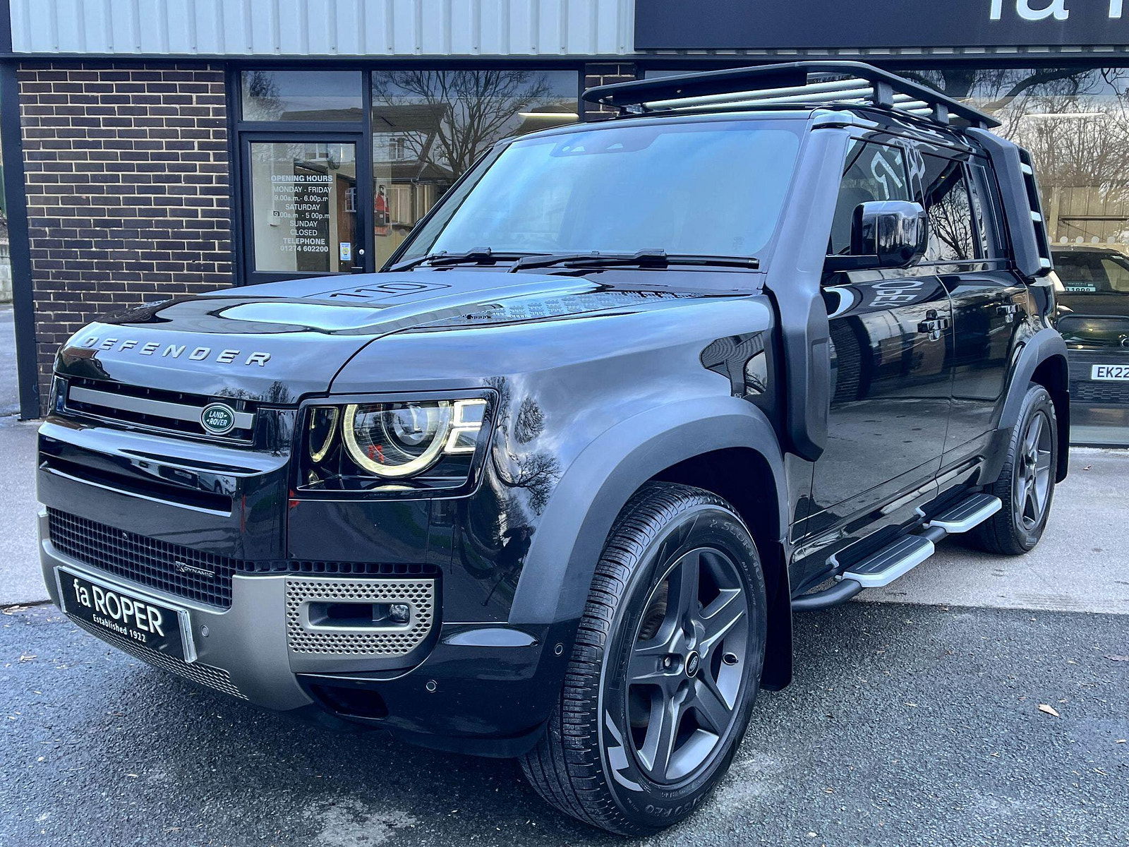 Land Rover DEFENDER 110 3.0 D250 MHEV X-Dynamic SE Auto 4WD Euro 6 (s/s) 5dr 5dr Automatic 2022