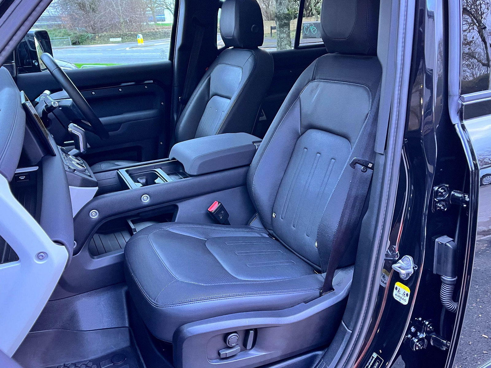 Land Rover DEFENDER 110 3.0 D250 MHEV X-Dynamic SE Auto 4WD Euro 6 (s/s) 5dr 5dr Automatic 2022