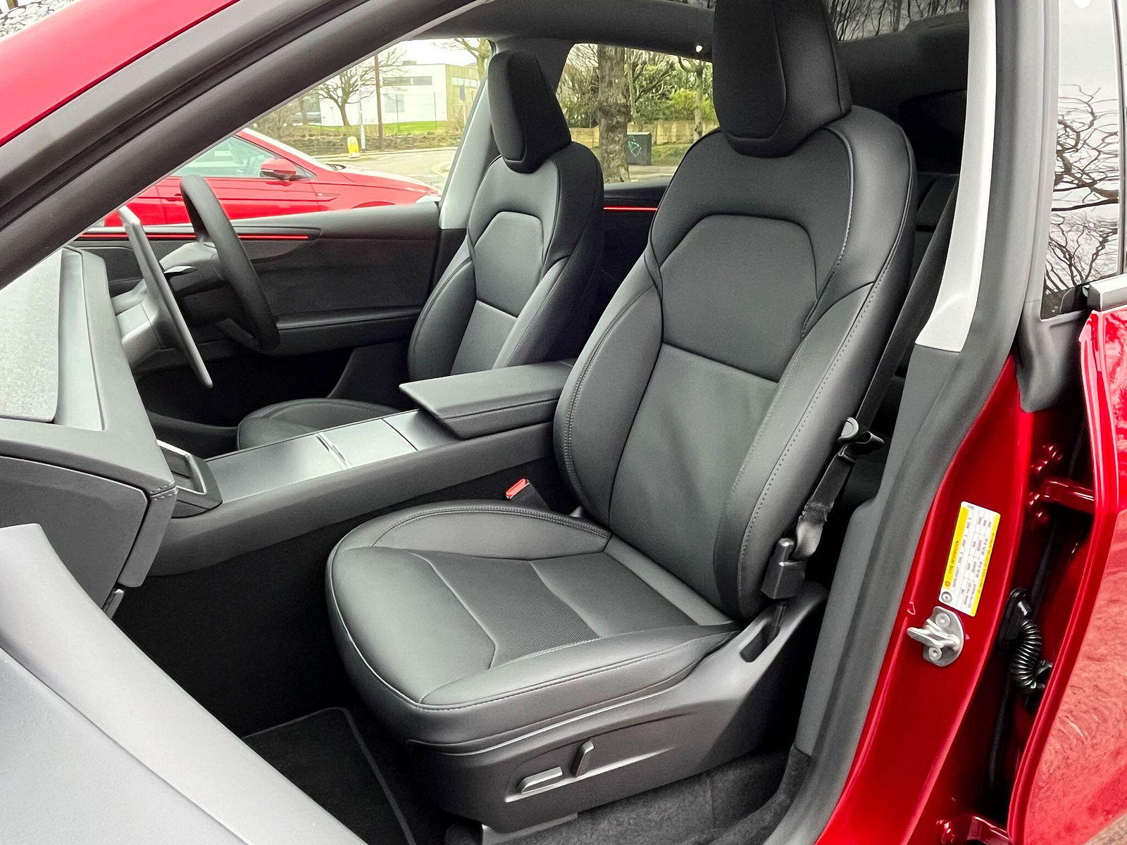 Tesla Model Y 84.7kWh (Dual Motor) Long Range Auto 4WDE 5dr 5dr Automatic 2025