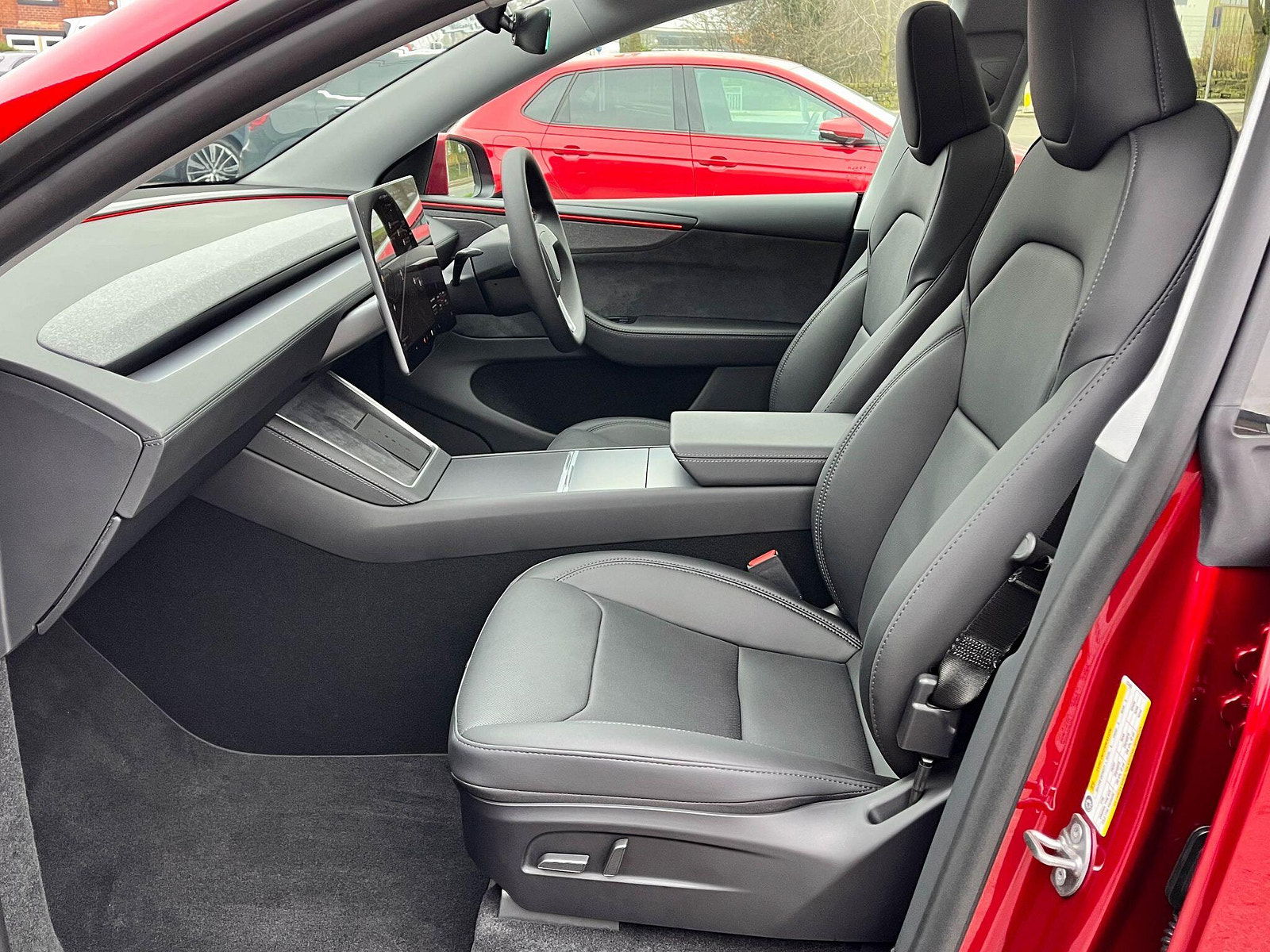 Tesla Model Y 84.7kWh (Dual Motor) Long Range Auto 4WDE 5dr 5dr Automatic 2025