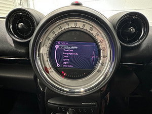 MINI Countryman thumbnail