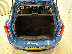 MINI Countryman thumbnail