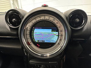 MINI Countryman thumbnail