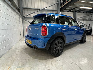 MINI Countryman thumbnail