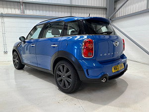 MINI Countryman thumbnail