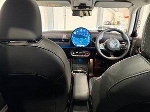 MINI Cooper thumbnail