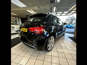 Audi A1 thumbnail
