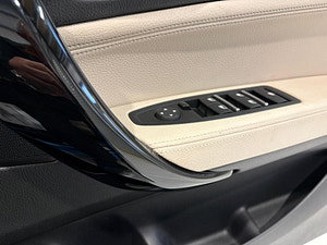 BMW 2 Series thumbnail