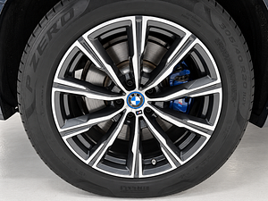 BMW X5 thumbnail