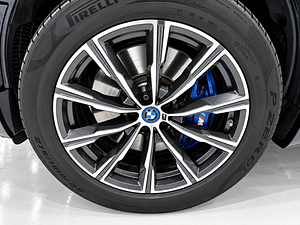 BMW X5 thumbnail