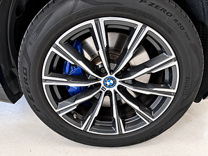 BMW X5 thumbnail
