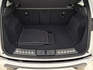 Land Rover Range Rover Evoque thumbnail