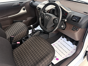 Toyota IQ thumbnail