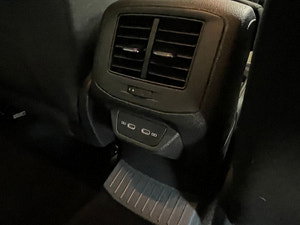 Volkswagen T-Roc thumbnail