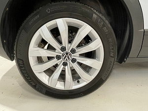 Volkswagen T-Roc thumbnail