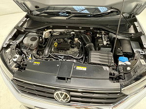 Volkswagen T-Roc thumbnail