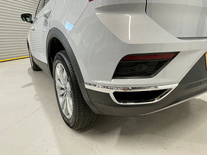 Volkswagen T-Roc thumbnail