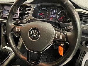 Volkswagen T-Roc thumbnail