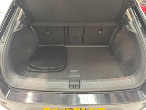 Volkswagen T-Roc thumbnail