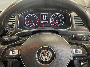 Volkswagen T-Roc thumbnail