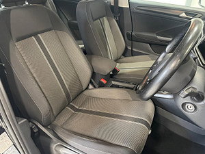 Volkswagen T-Roc thumbnail