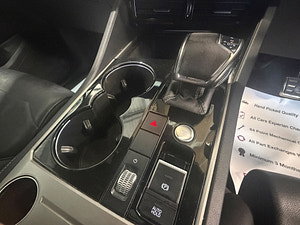 Volkswagen Touareg thumbnail