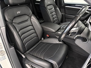 Volkswagen Touareg thumbnail