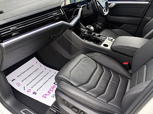 Volkswagen Touareg thumbnail