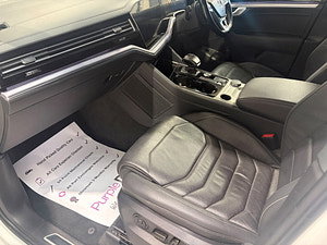 Volkswagen Touareg thumbnail