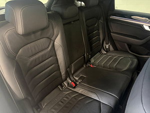 Volkswagen Touareg thumbnail