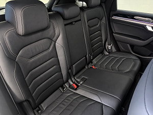 Volkswagen Touareg thumbnail