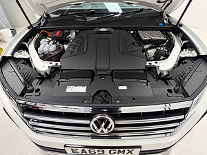 Volkswagen Touareg thumbnail