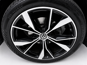 Volkswagen Tiguan thumbnail